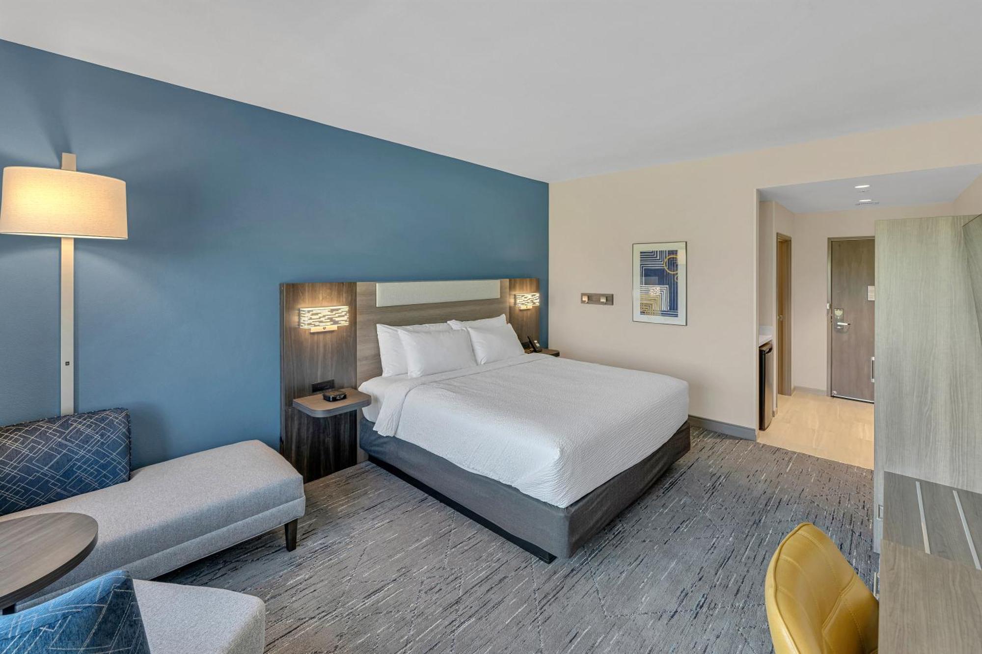 Holiday Inn Express & Suites Fort Walton Beach - Eglin Area By Ihg Exterior photo