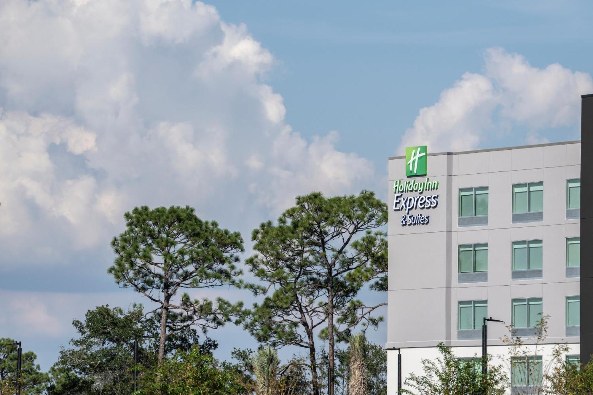 Holiday Inn Express & Suites Fort Walton Beach - Eglin Area By Ihg Exterior photo