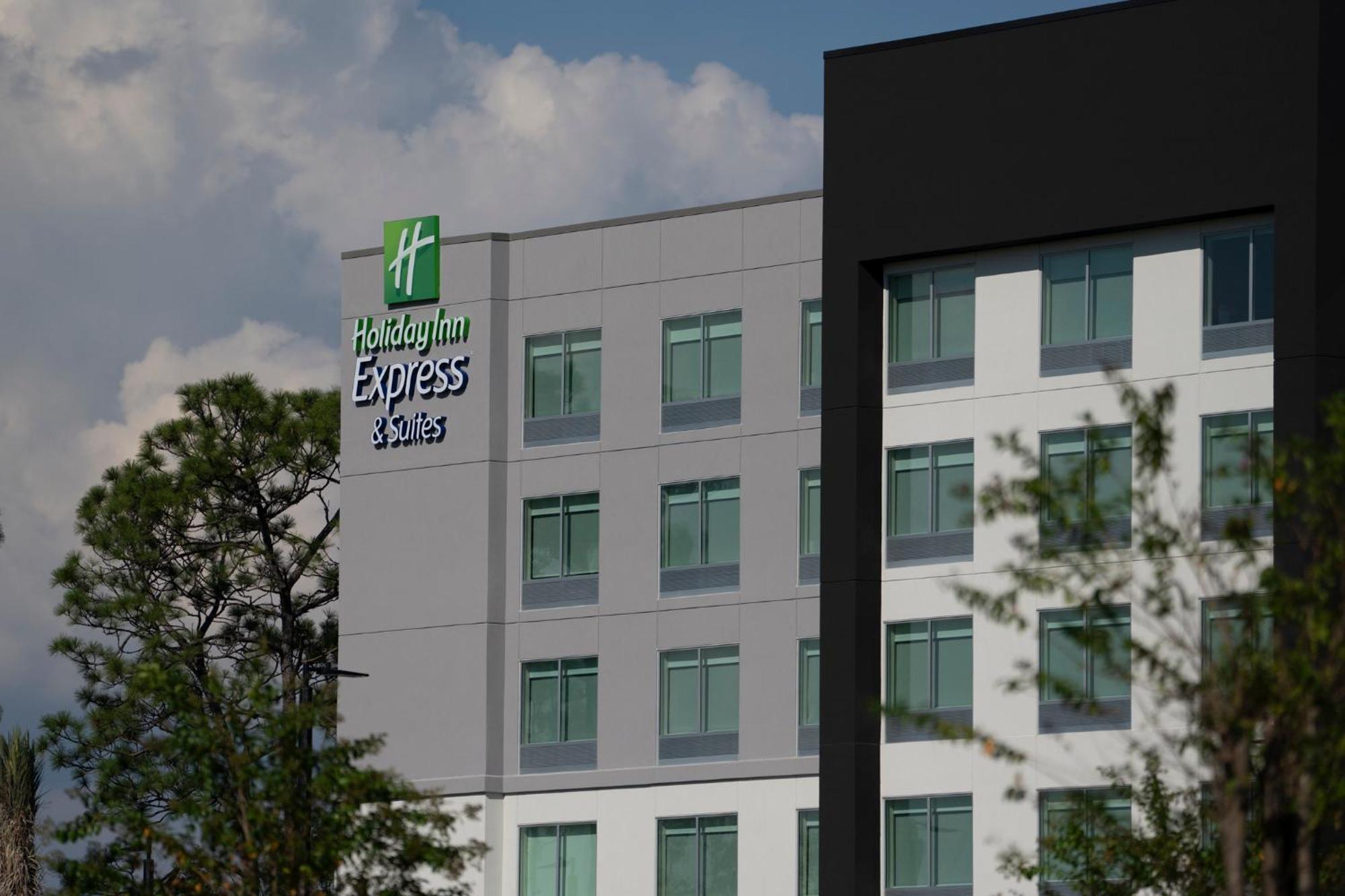 Holiday Inn Express & Suites Fort Walton Beach - Eglin Area By Ihg Exterior photo