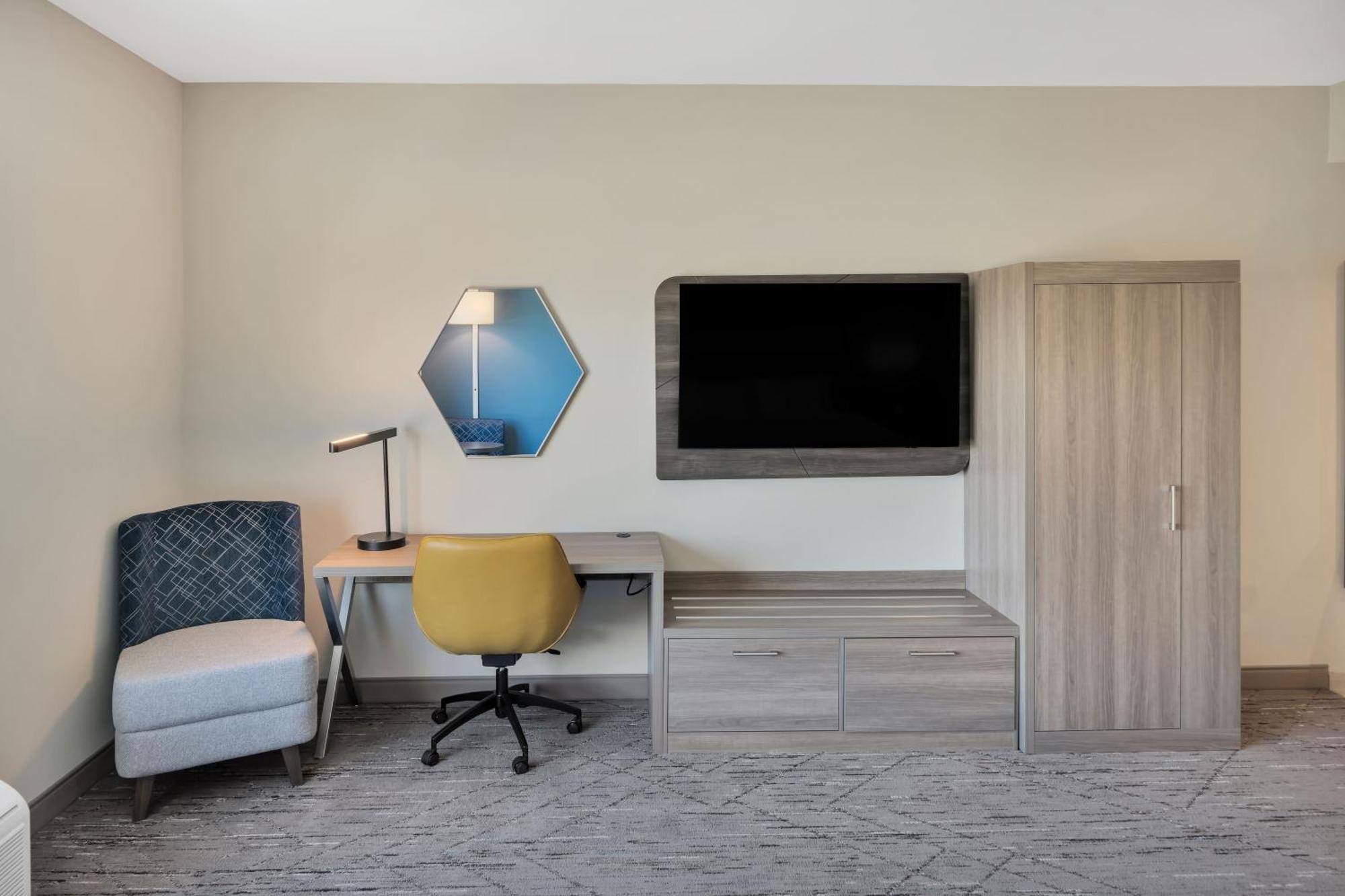 Holiday Inn Express & Suites Fort Walton Beach - Eglin Area By Ihg Exterior photo